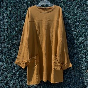 Mini dress with puffed sleeves
